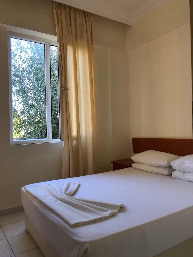 Melissa Garden 3*