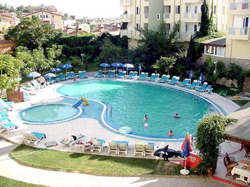 Melissa Garden 3* Side